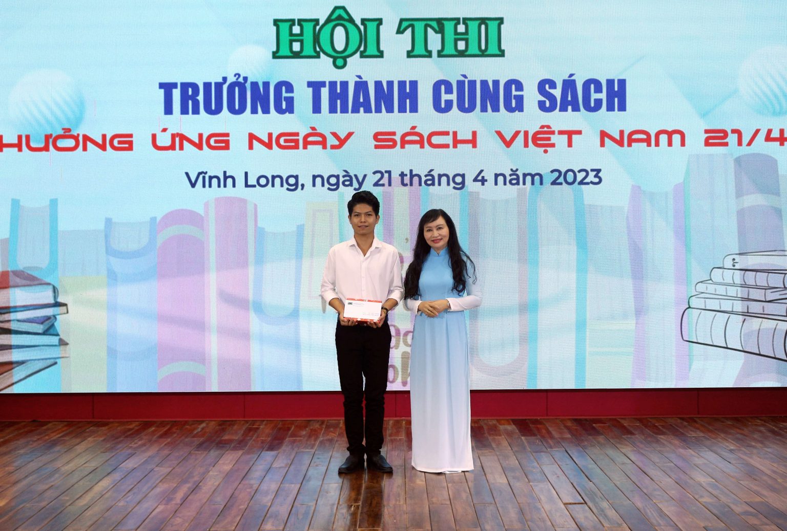 upload/TT/49/SINH-VIEN-DAI-HOC-CUU-LONG-HAO-HUC-TRUONG-THANH-CUNG-SACH-49.jpg      